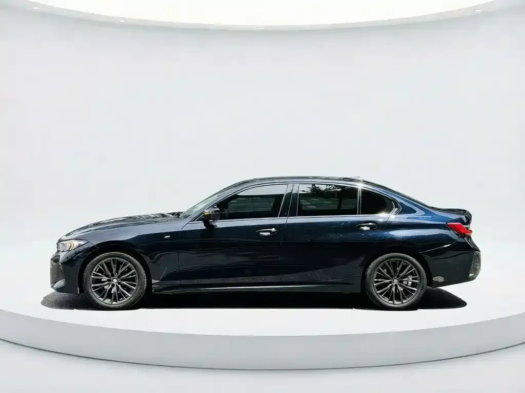 BMW 3 Series 2023 из CN, фото 2