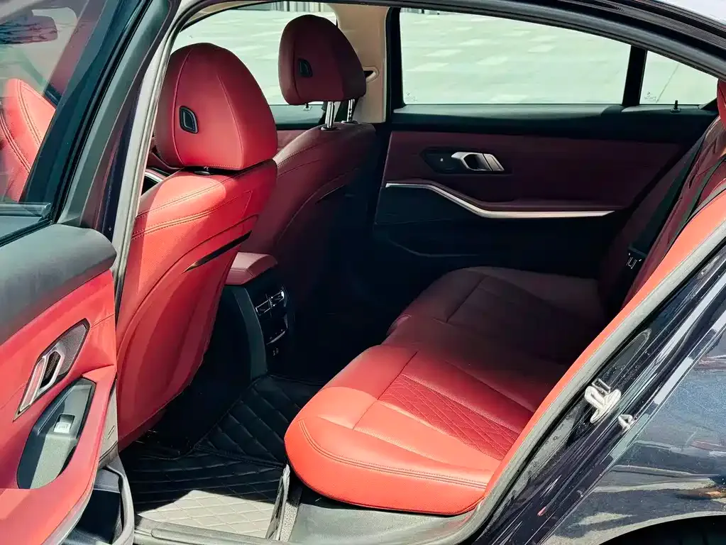 BMW 3 Series 2023 из CN, фото 6