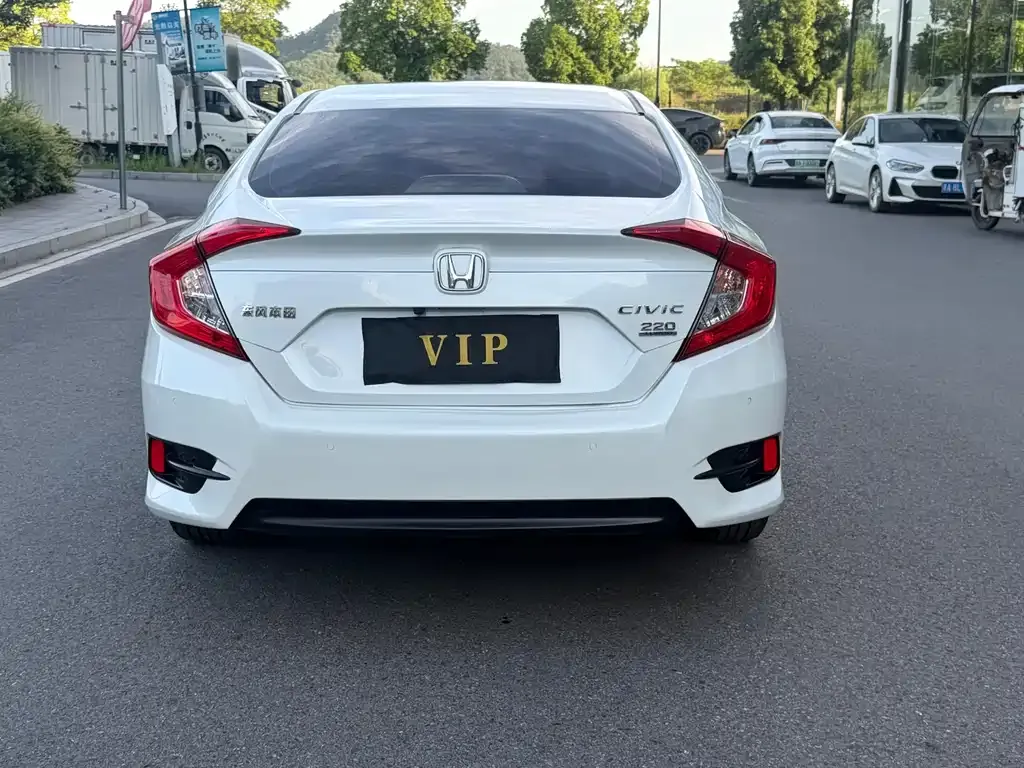 Honda Civic — фото 9