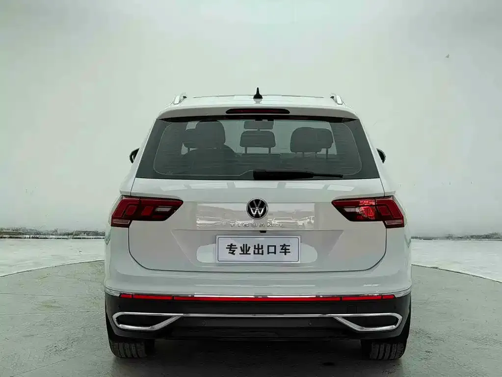 Volkswagen Tiguan L — фото 2