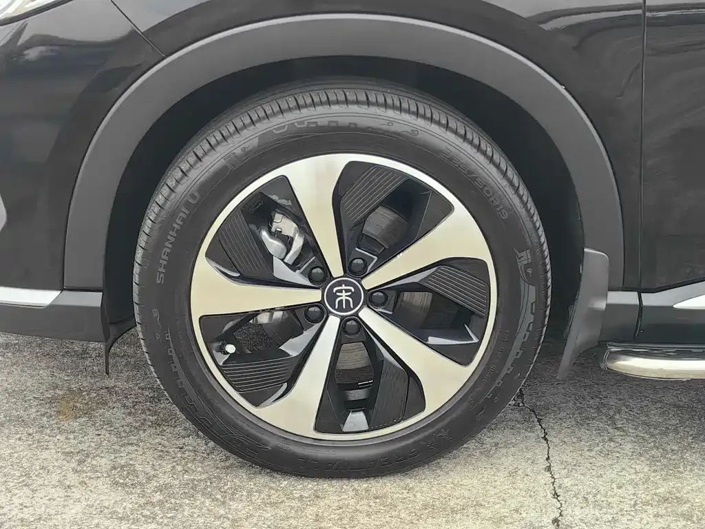 BYD PLUS New Energy — фото 6