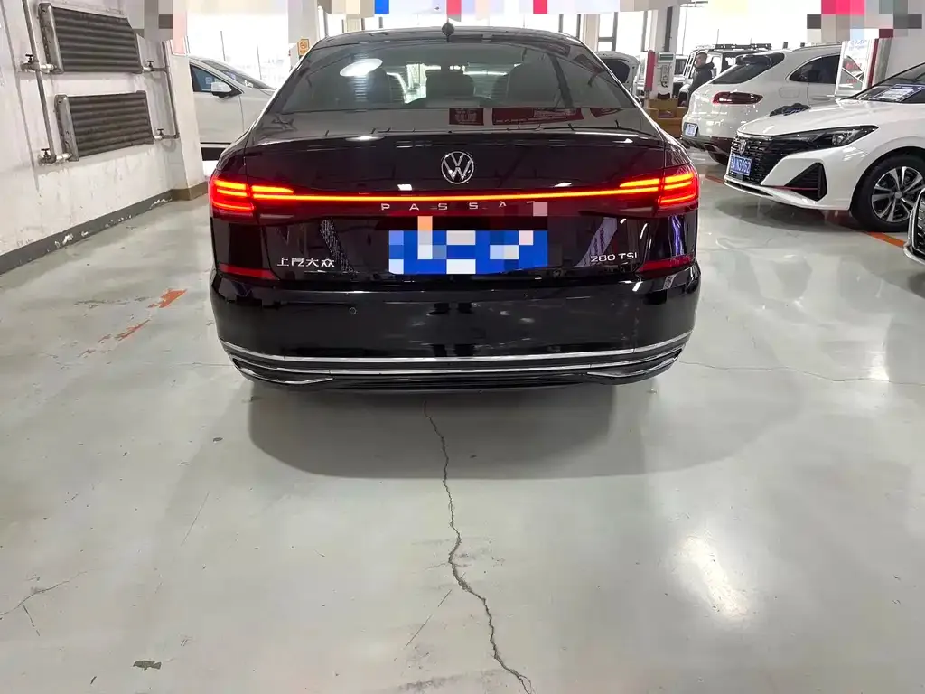 Volkswagen Passat — фото 6