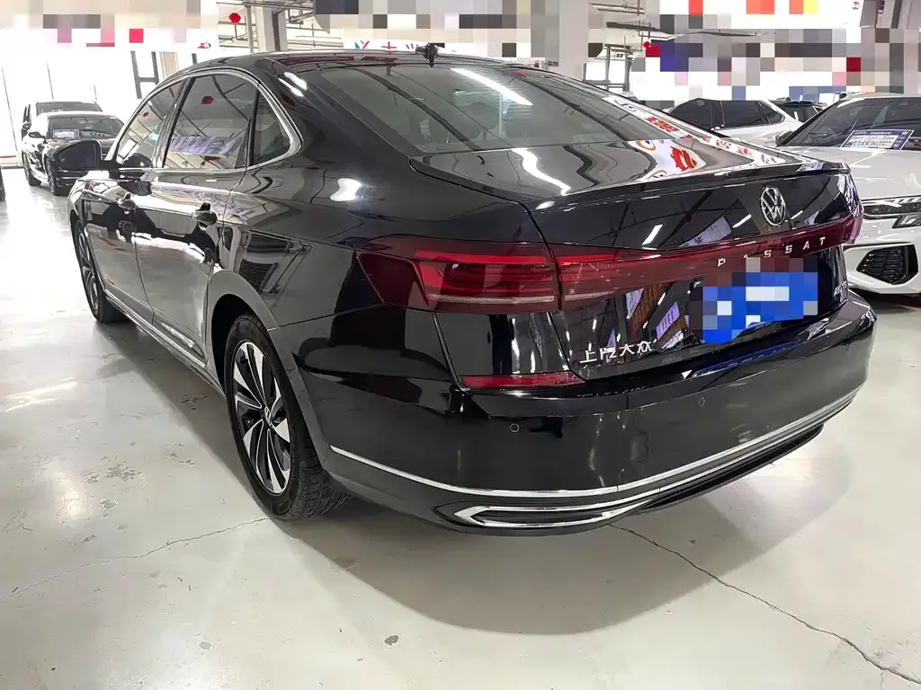 Volkswagen Passat — фото 5