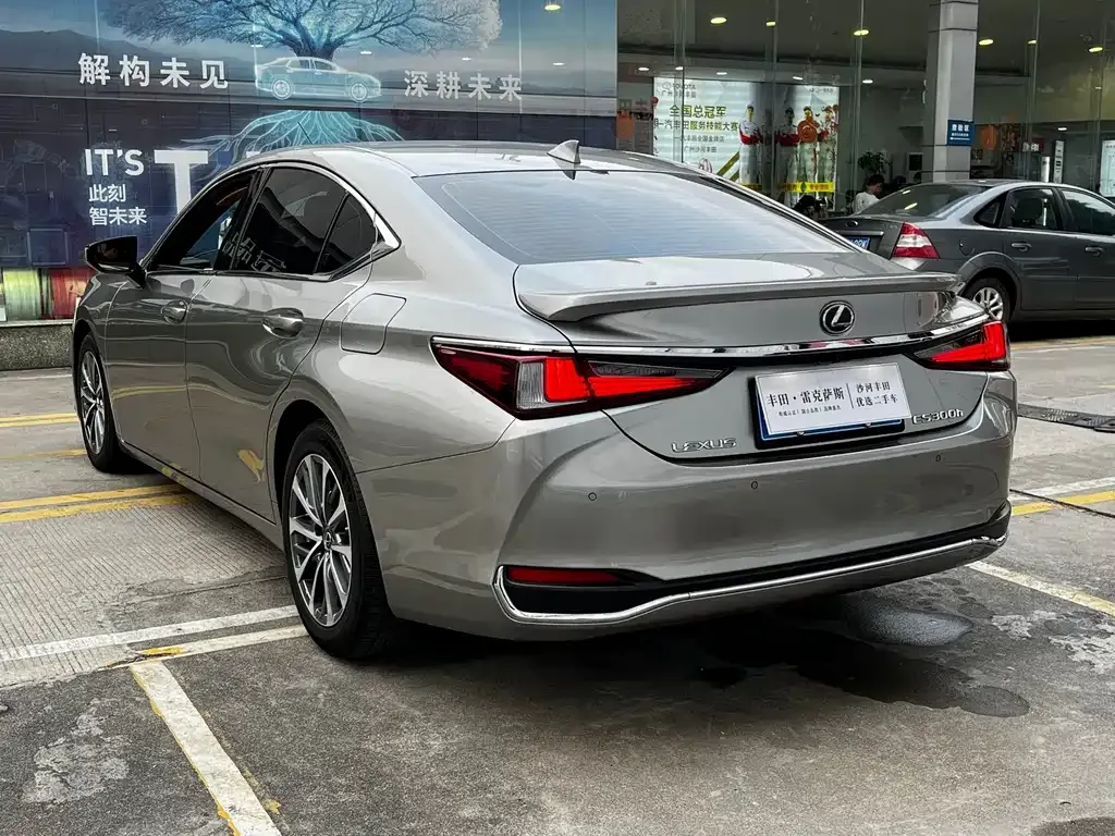 Lexus ES 2024 из CN, фото 8