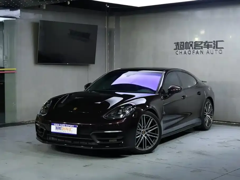 Porsche Panamera — фото 1