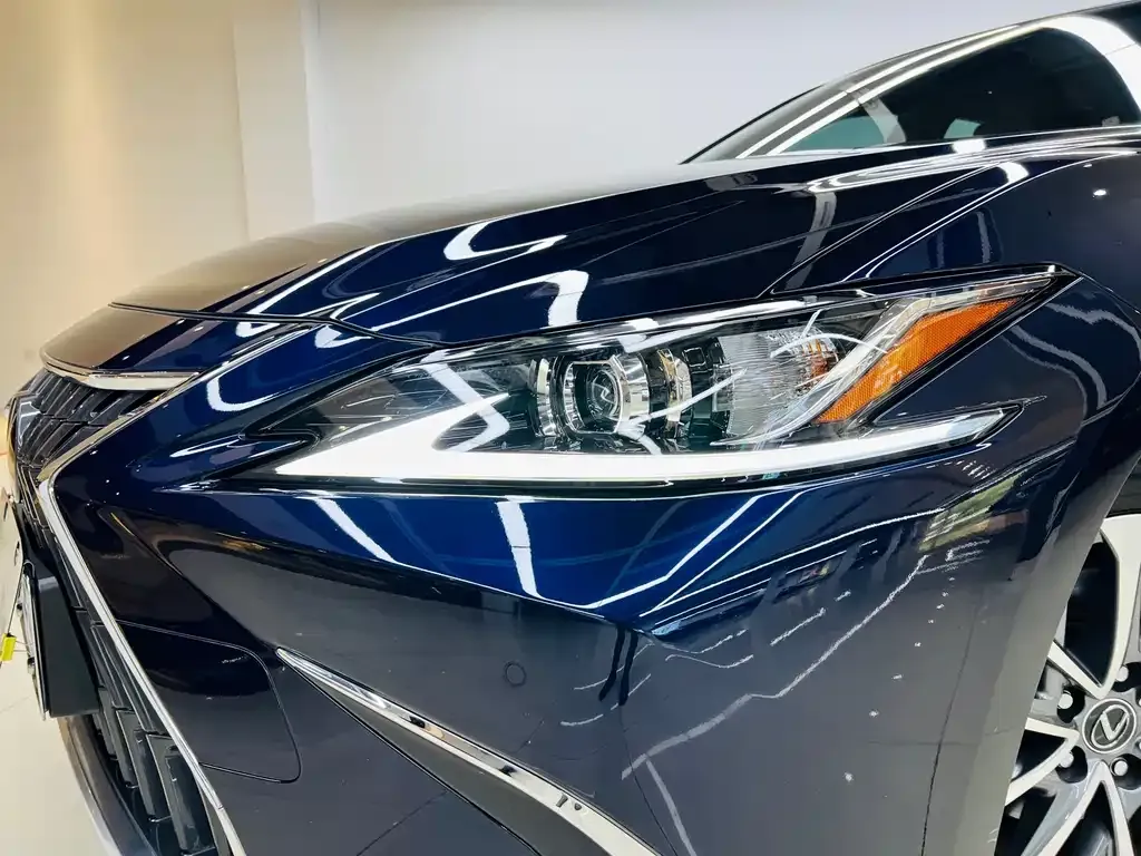 Lexus ES — фото 9