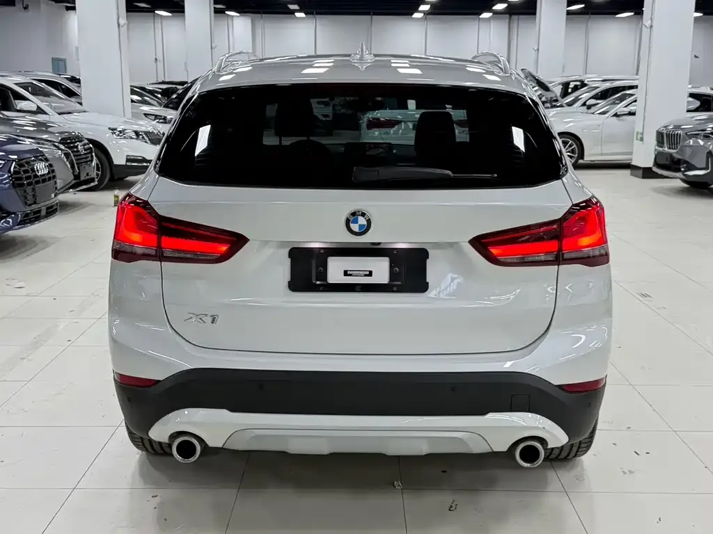BMW X1 — фото 10