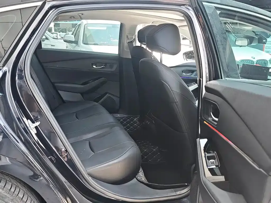 Honda Accord — фото 6