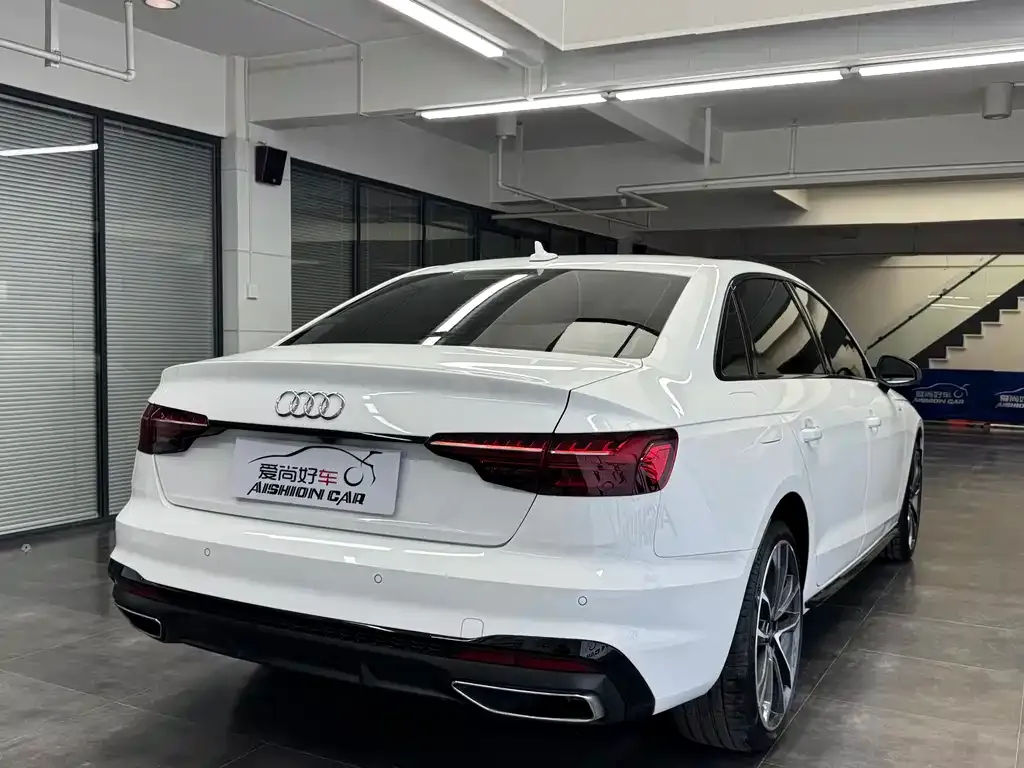 Audi A4L — фото 5