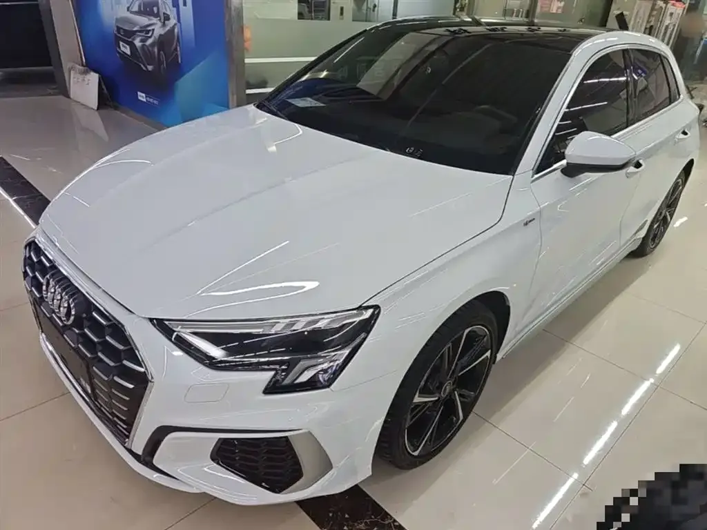 Audi A3 — фото 1