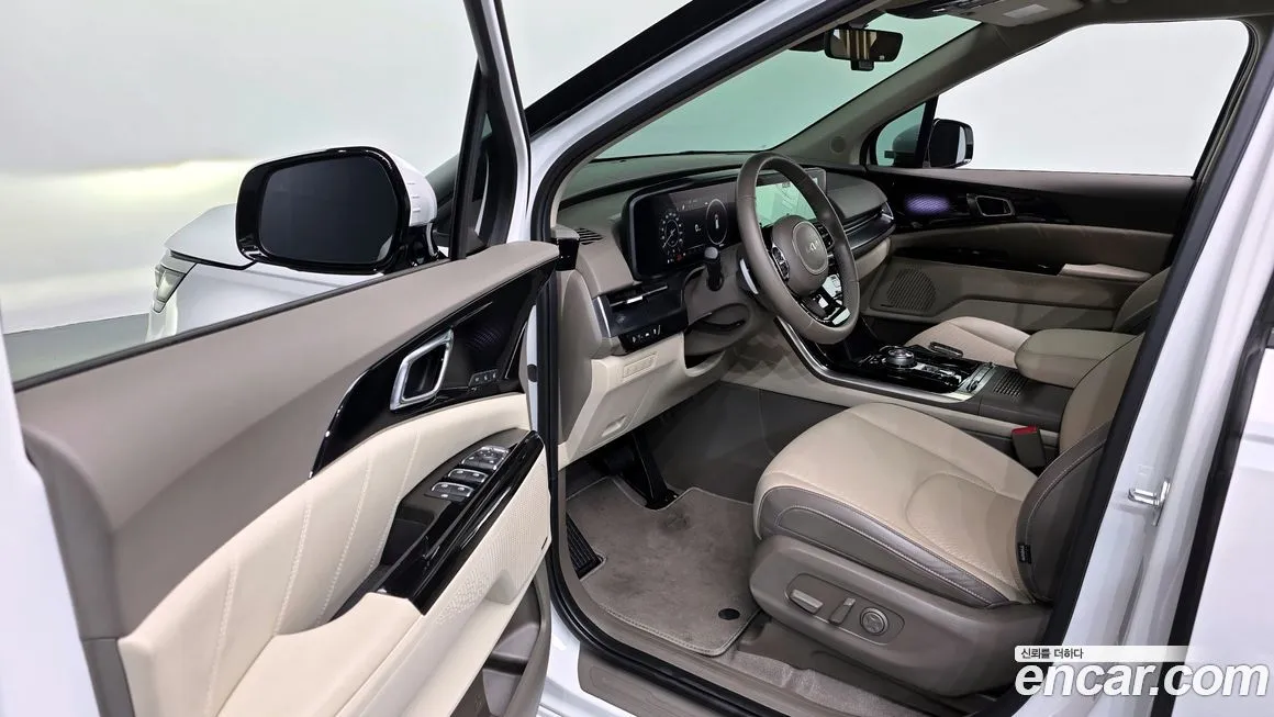 Kia Carnival — фото 5