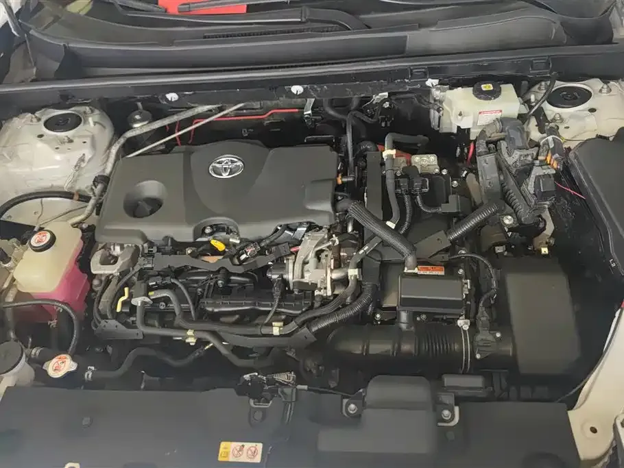 Toyota RAV4 — фото 10