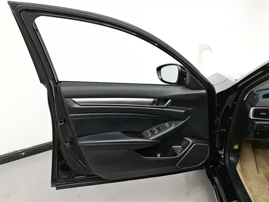 Honda Accord 2023 из CN, фото 4