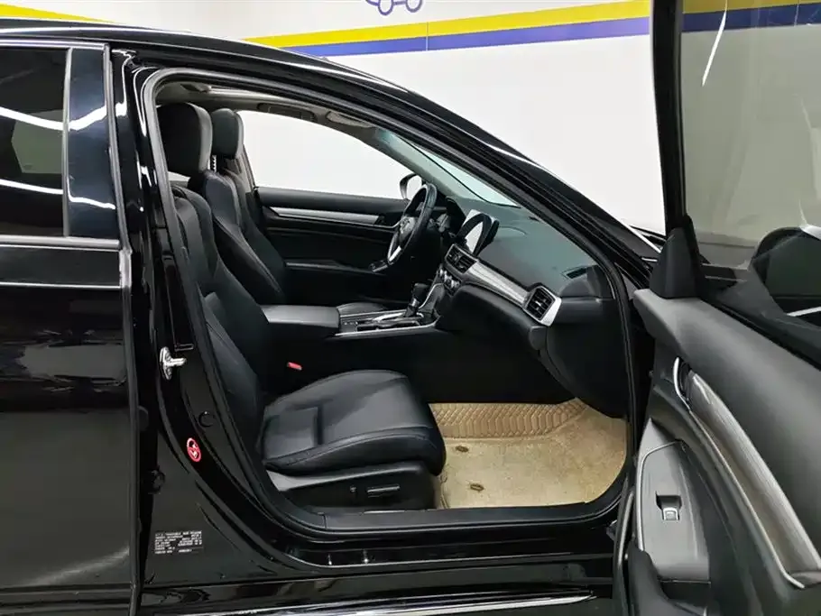 Honda Accord 2023 из CN, фото 9