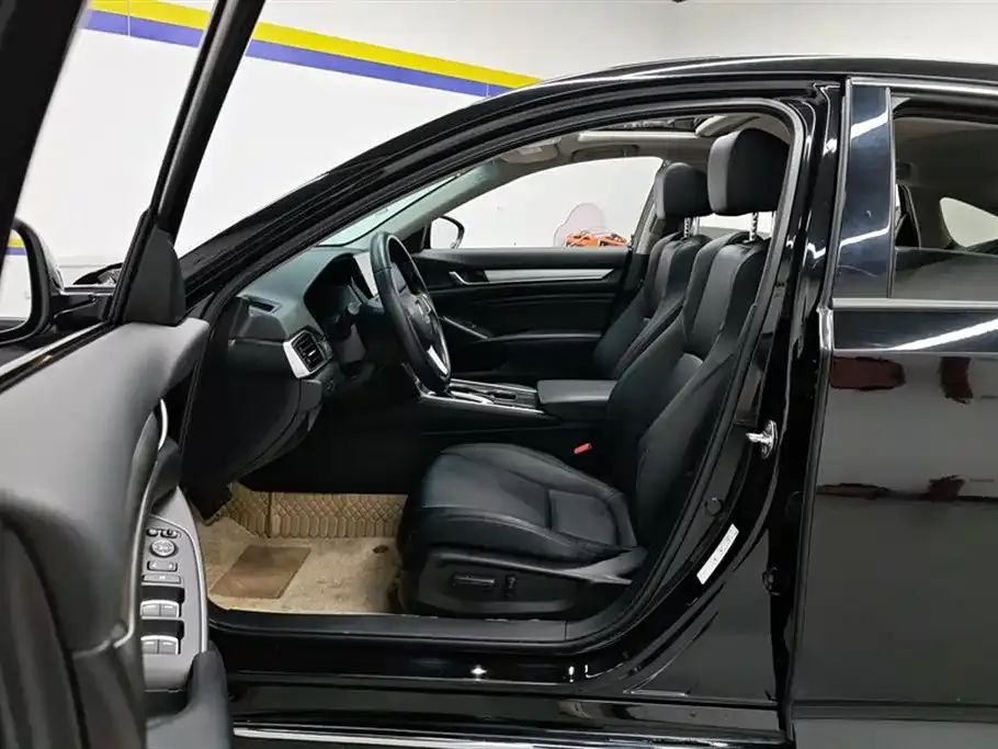 Honda Accord 2023 из CN, фото 8