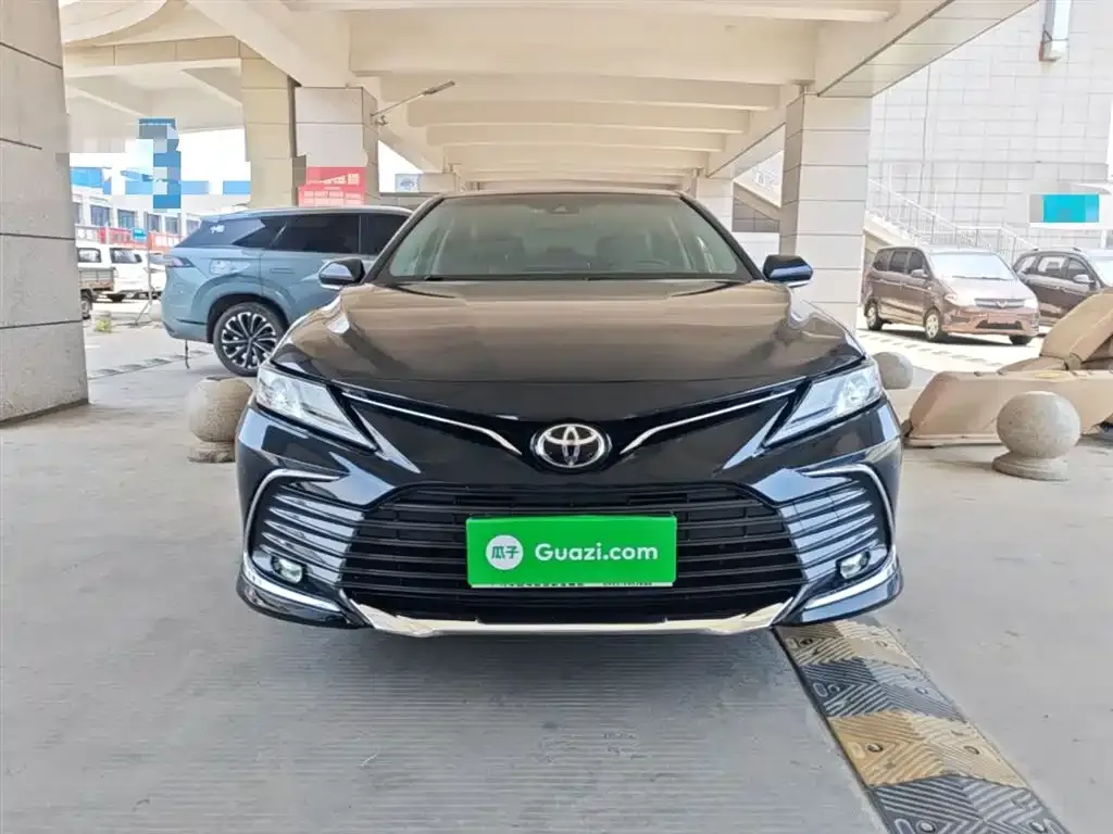 Toyota Camry — фото 10