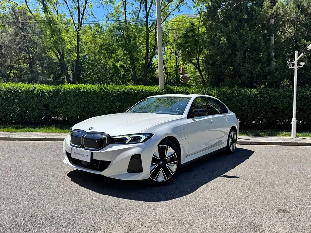 BMW i3 — фото 1
