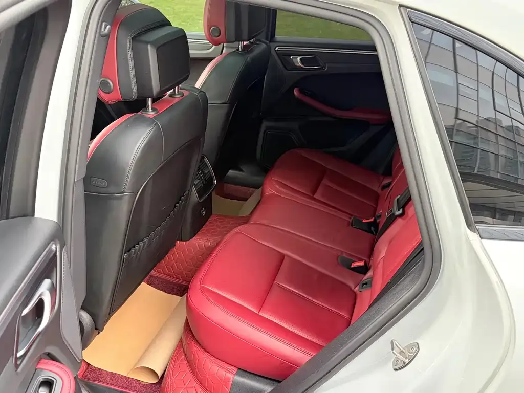 Porsche Macan 2023 из CN, фото 5