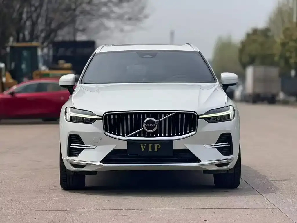 Volvo XC60 2023 из CN, фото 4