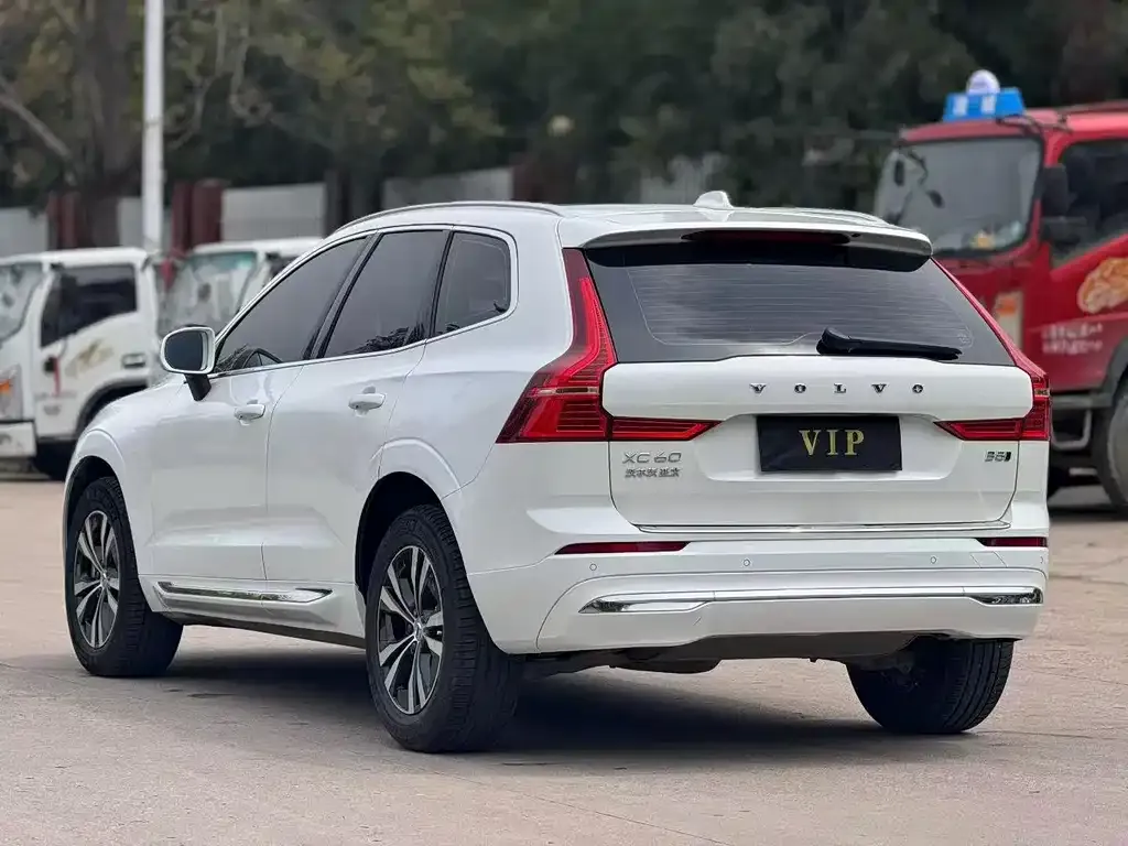 Volvo XC60 2023 из CN, фото 9