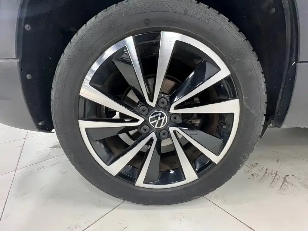 Volkswagen Tharu — фото 10
