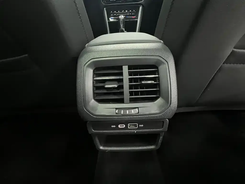 Volkswagen Tharu — фото 9