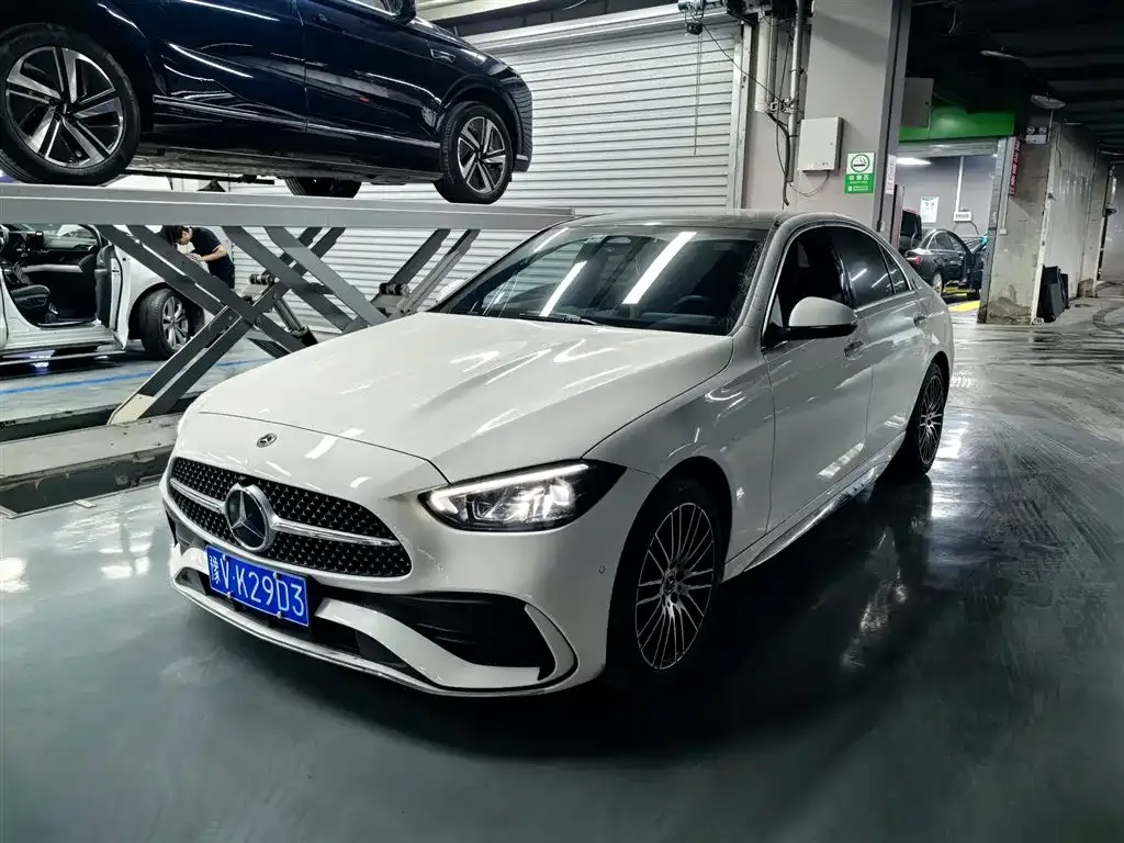 Mercedes-Benz C-Class — фото 1