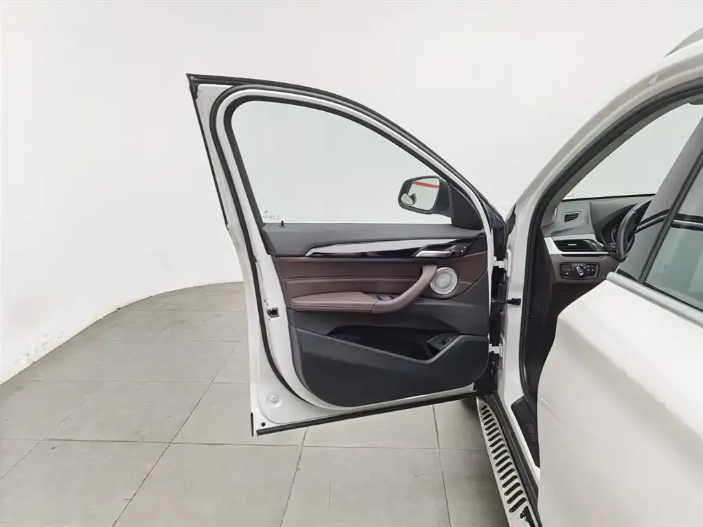 BMW X1 2023 из CN, фото 2
