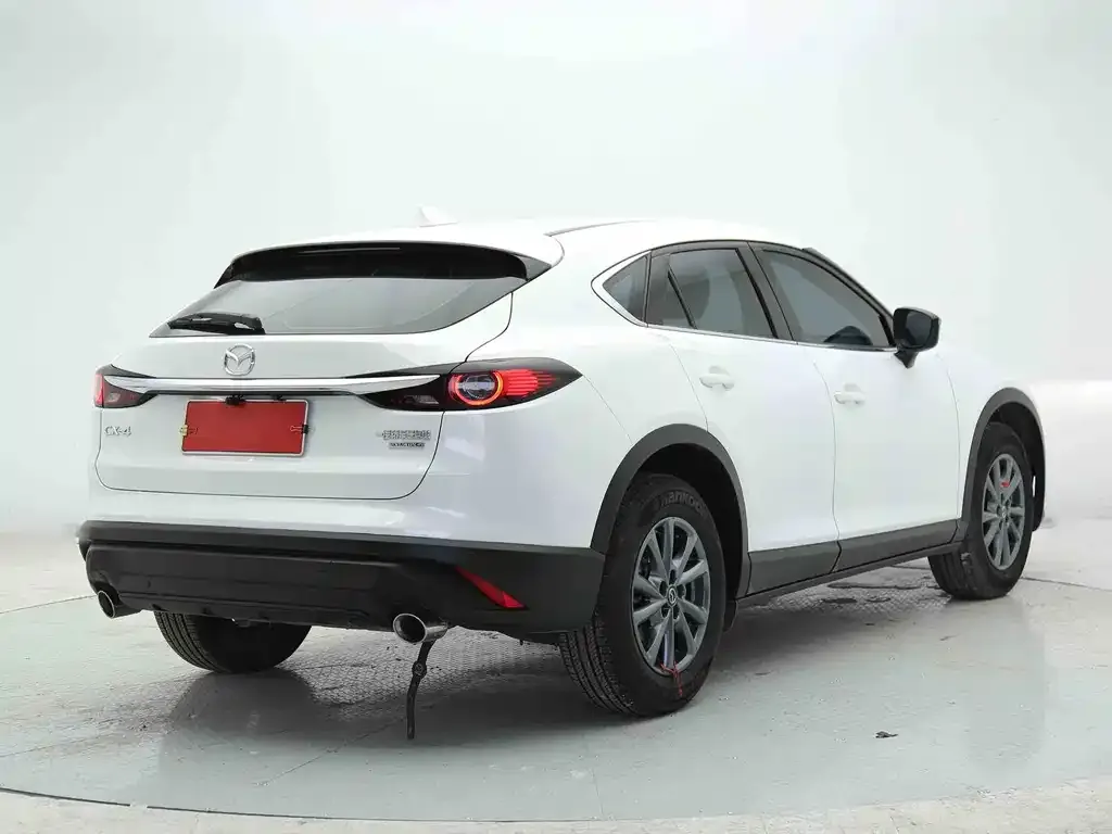 Mazda CX-4 2023 из CN, фото 2