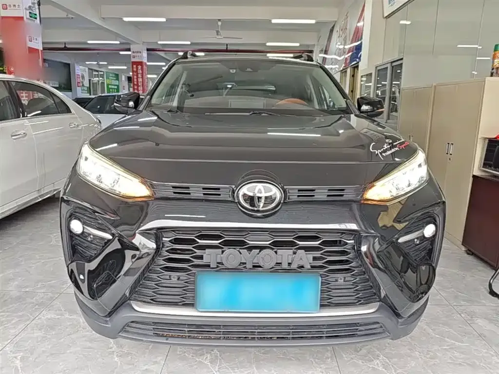 Toyota Wildlander — фото 10