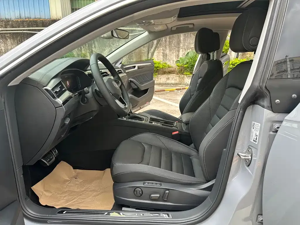 Volkswagen CC 2022 из CN, фото 2