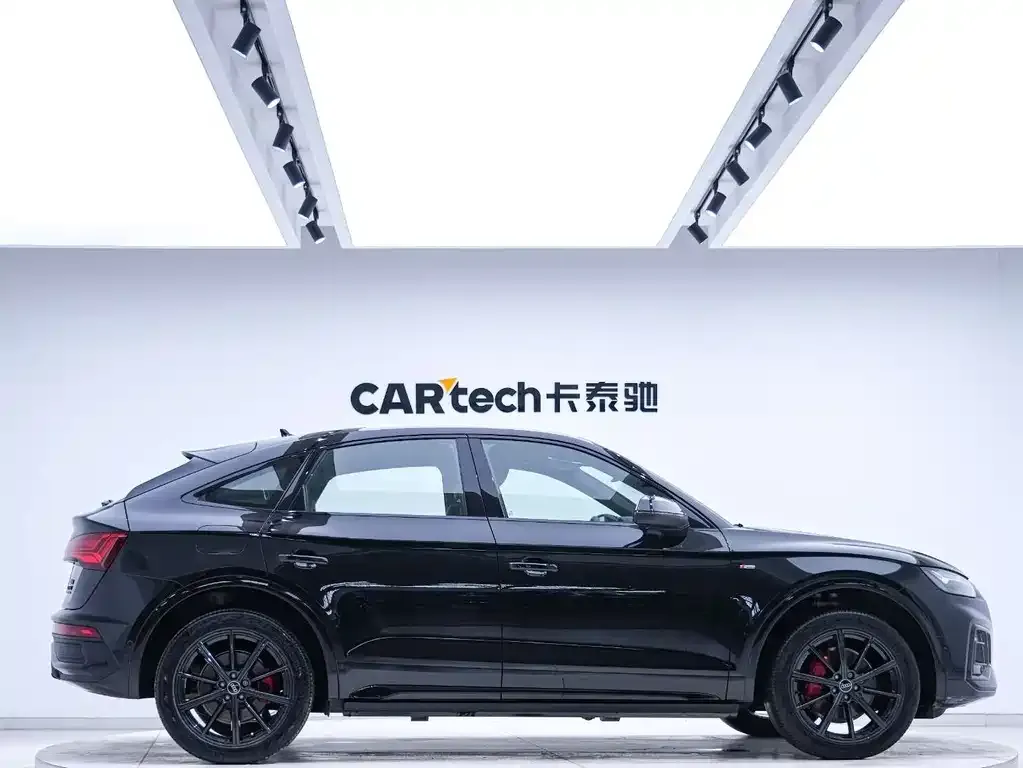 Audi Q5L Sportback 2024 из CN, фото 2
