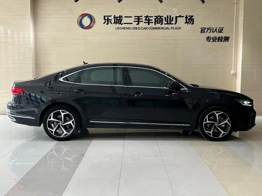 Volkswagen Passat — фото 9
