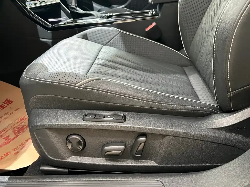Volkswagen Passat — фото 8