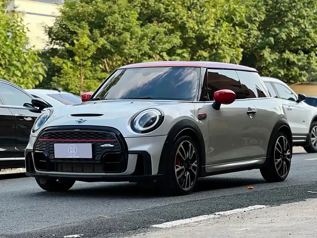 MINI JCW (John Cooper Works)