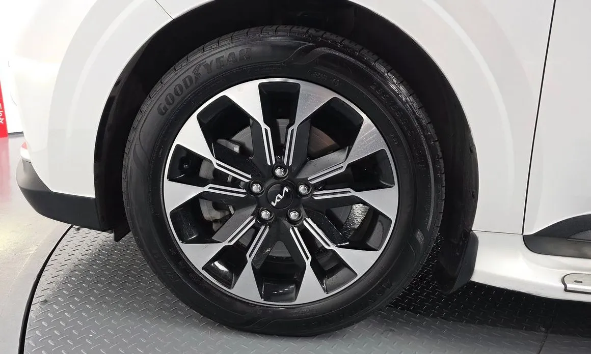 Kia Carnival 2023 из KR, фото 2