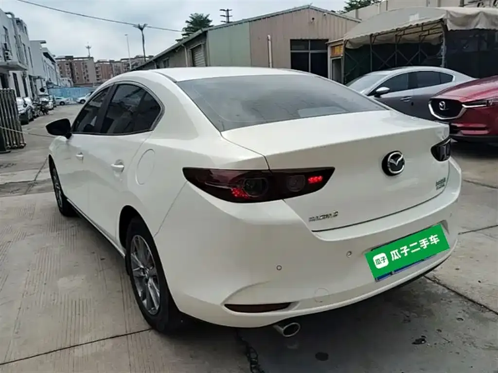 Mazda 3 Axela — фото 3