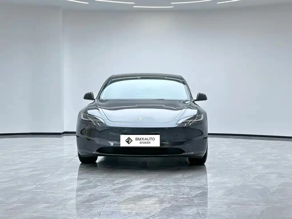 Tesla Model 3 — фото 3