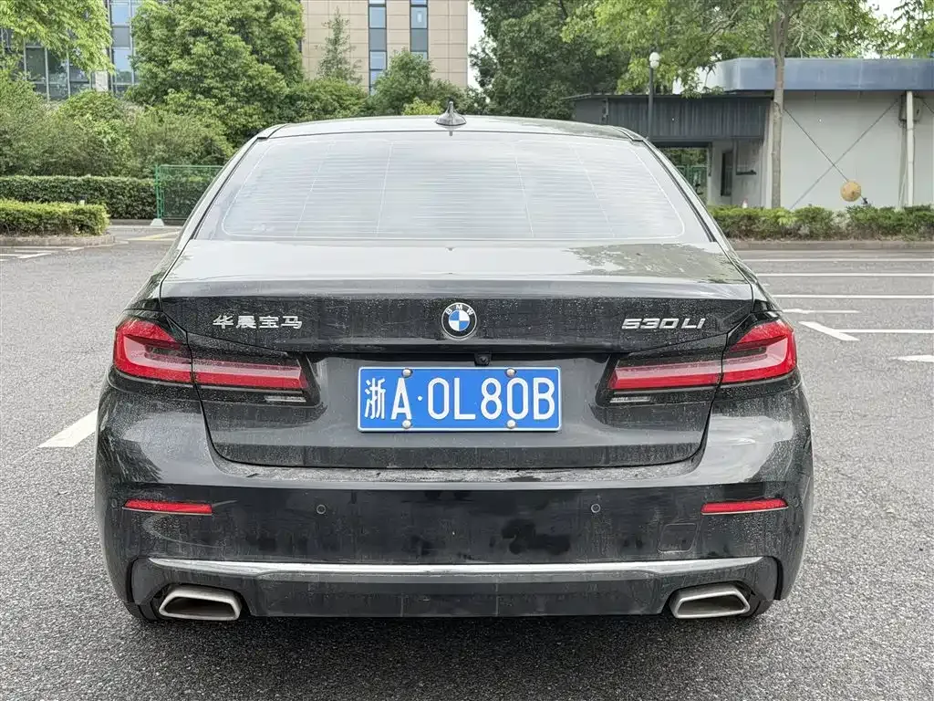 BMW 5 Series — фото 5
