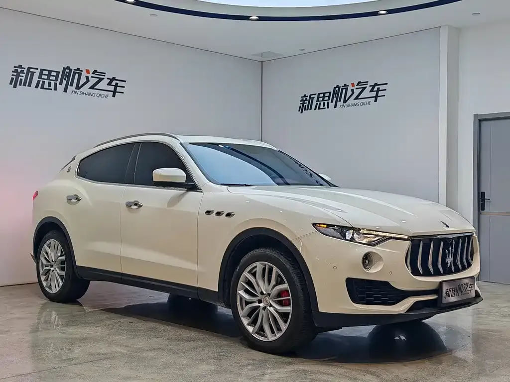 Maserati Levante — фото 3