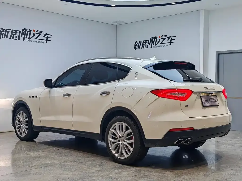 Maserati Levante — фото 5