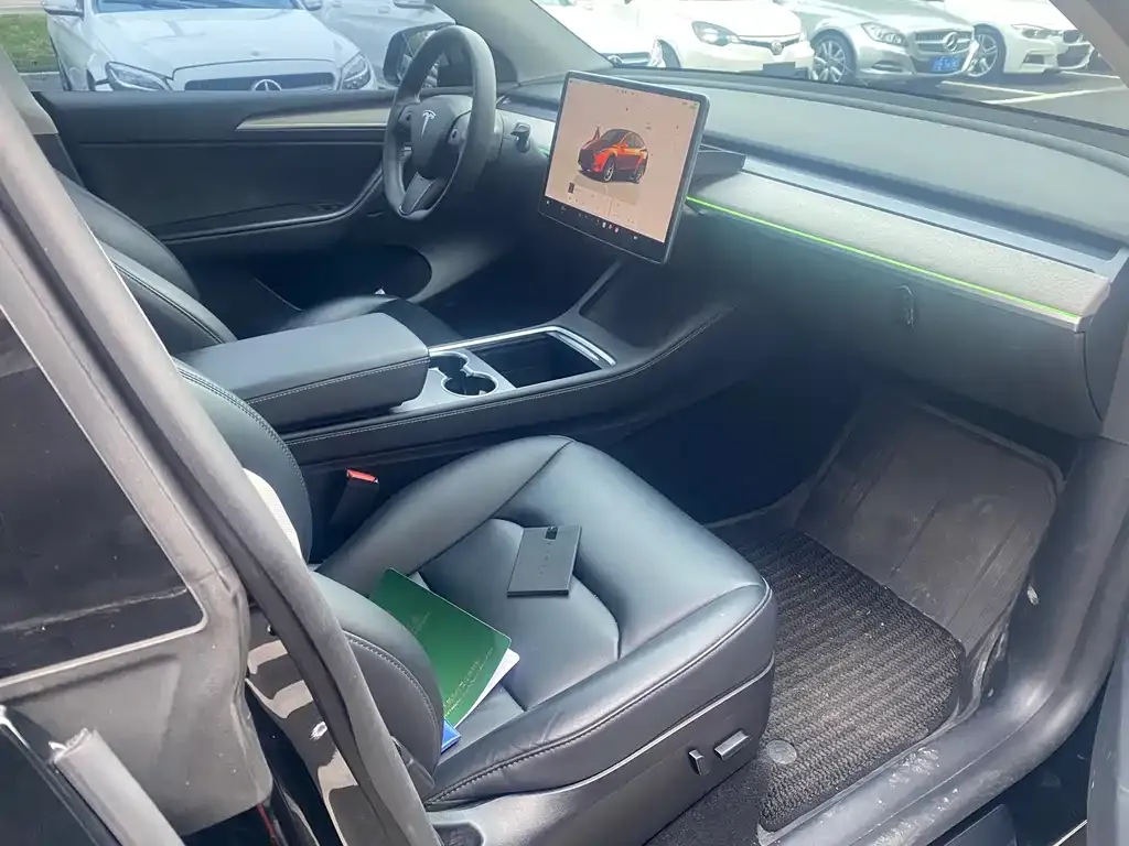 Tesla Model Y 2024 из CN, фото 3