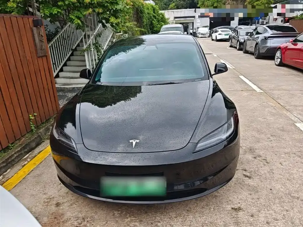 Tesla Model 3 — фото 10