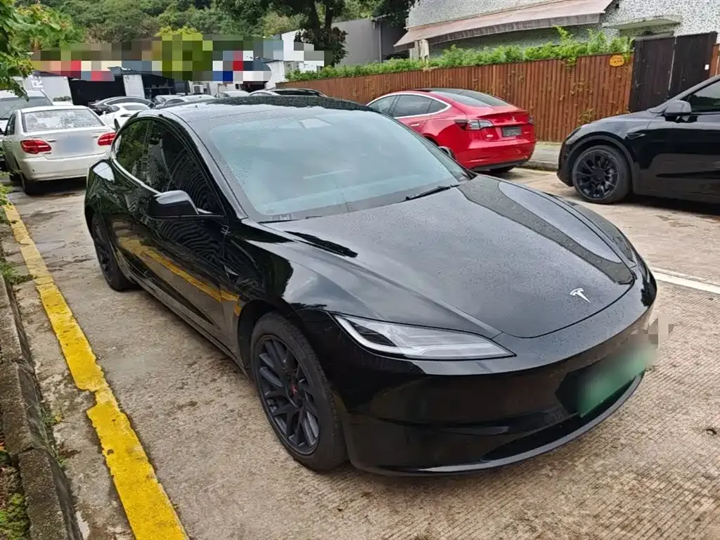 Tesla Model 3 — фото 9