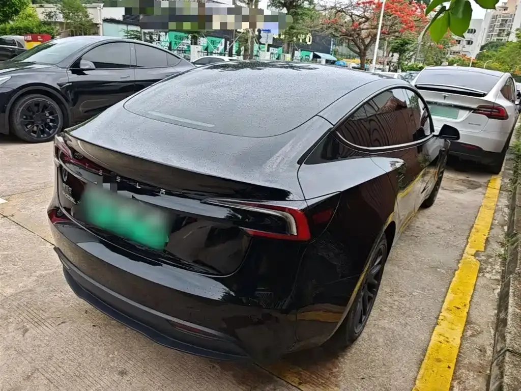 Tesla Model 3 — фото 6