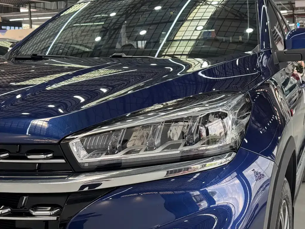 Chery Tiggo 8 — фото 10