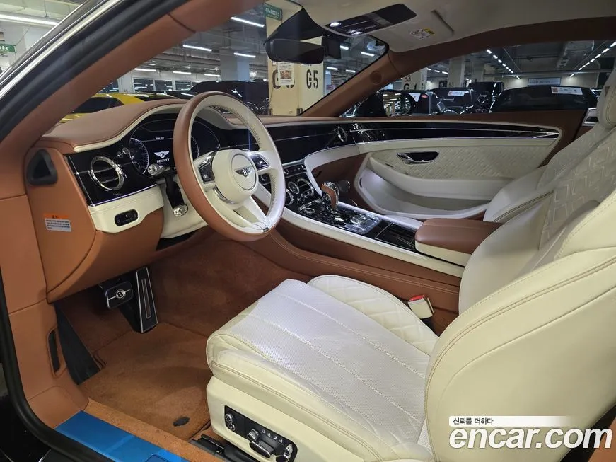 Bentley Continental 2023 из KR, фото 8