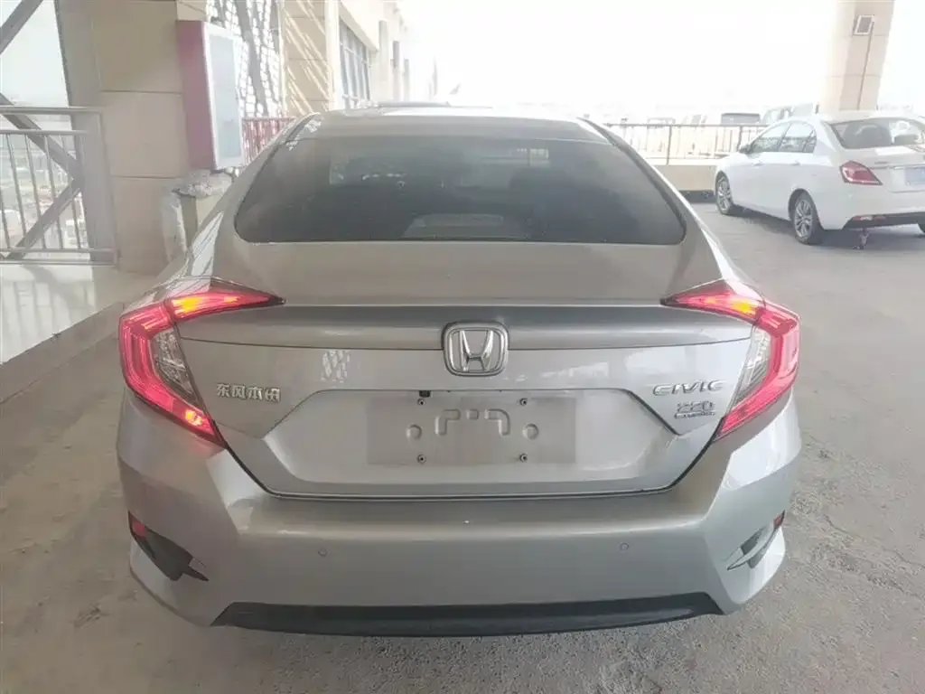 Honda Civic — фото 3