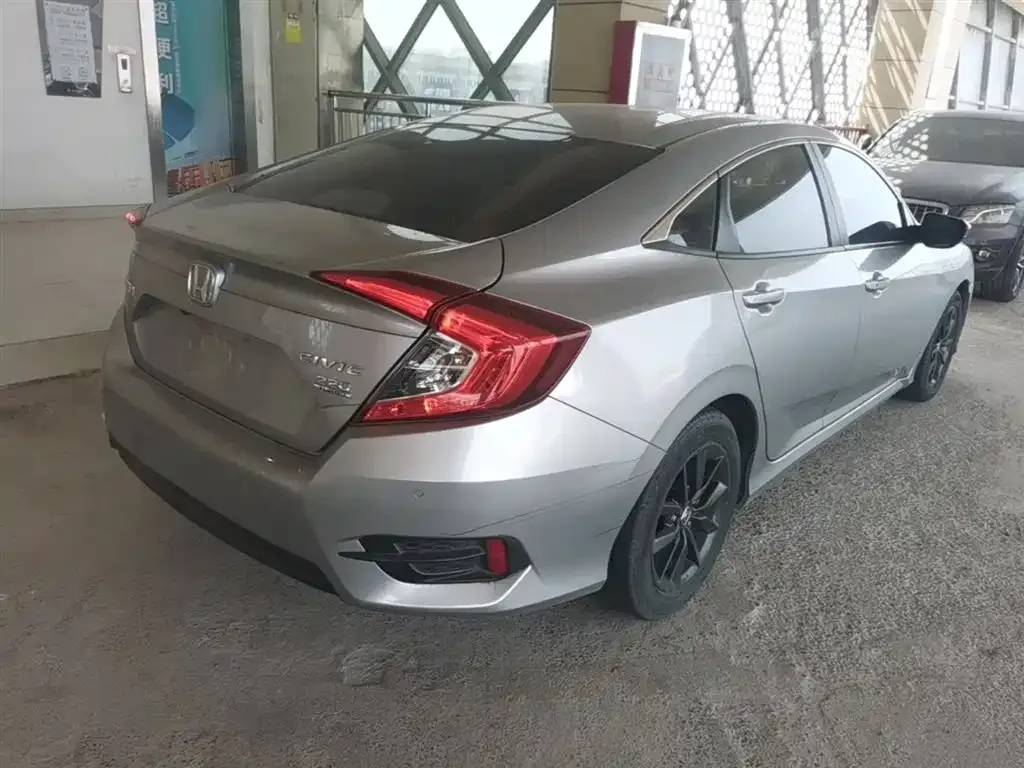 Honda Civic — фото 6