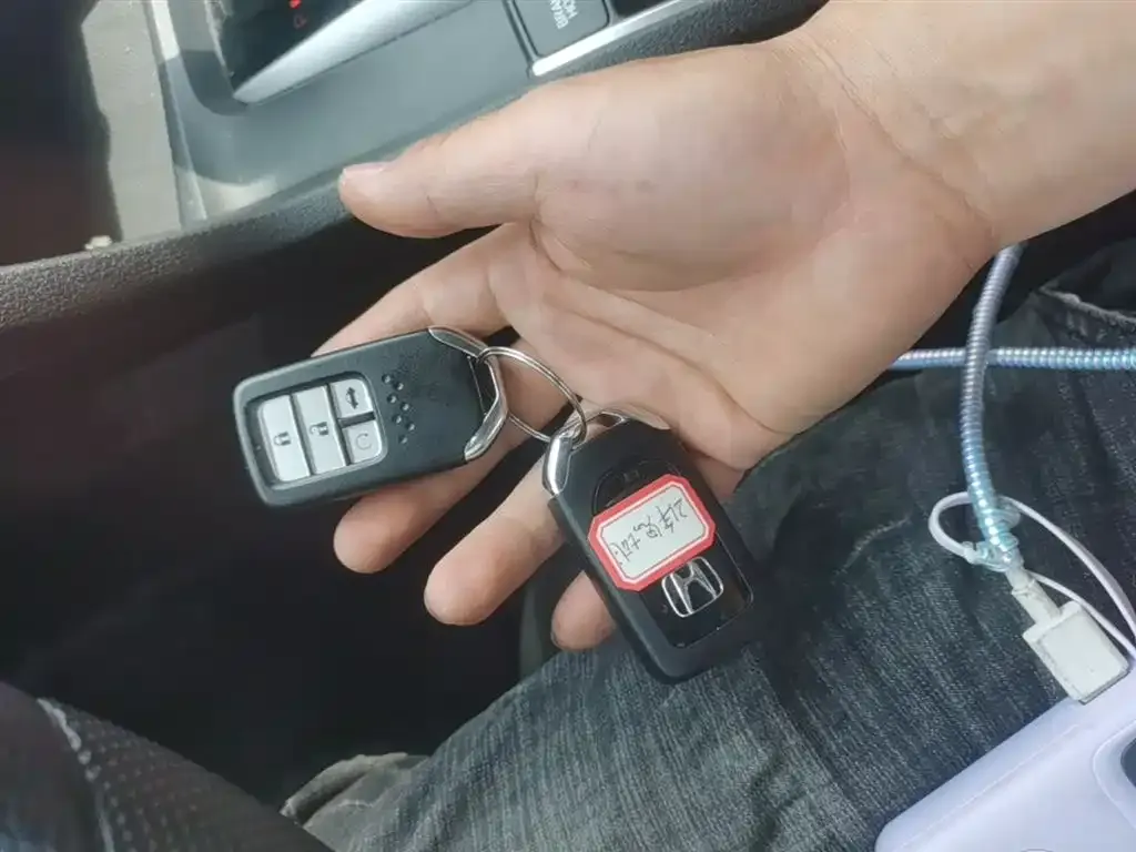 Honda Civic — фото 10